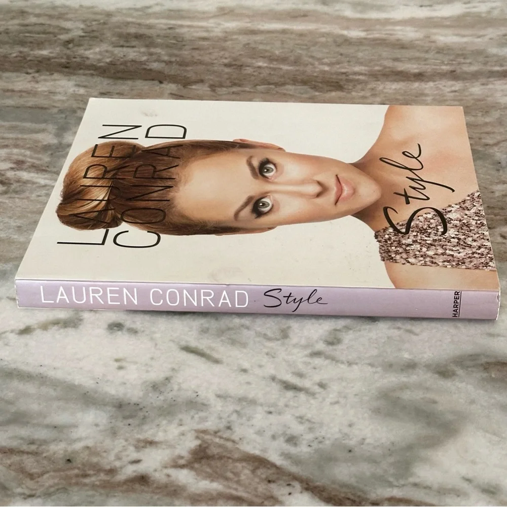 LC Lauren Conrad Style / Fashion Book